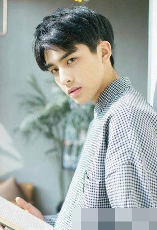 ����ſ������޼���ͷ��ͼƬ �����շ��Ķ̷�����ϵ