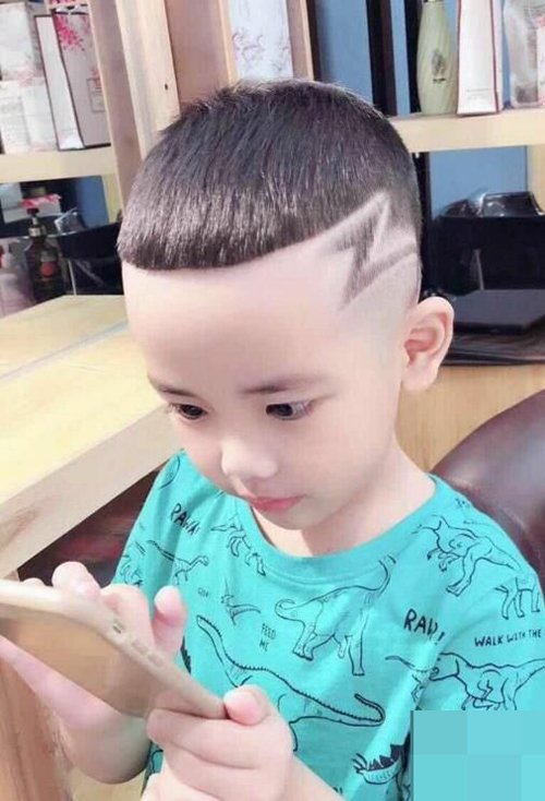 �б����̷�����ͼƬ��ȫ С�������˧����ͷ������