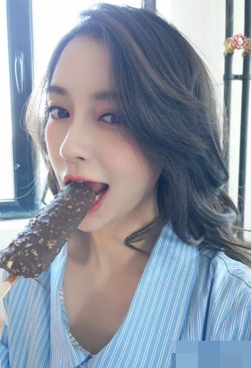 20������Ů����ͷ��������� ʱ�о�ͷ��������Ů���