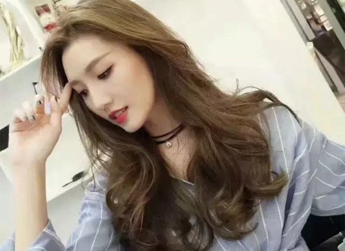 Ƥ����Ů���ʺ�Ⱦʲô��ɫ �ٱ䷢ɫ�����ΪŮ����