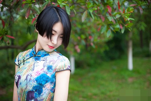 ����Ů���޼������̷����� �ٴ����۸���ʱ�ж̷����