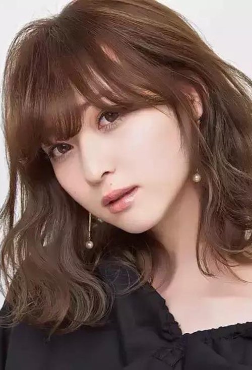 �����ڶ�ͷ����δ����ÿ� ���˼�Ů�����Ķ�ͷ������