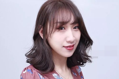 �����ڶ�ͷ����δ����ÿ� ���˼�Ů�����Ķ�ͷ������