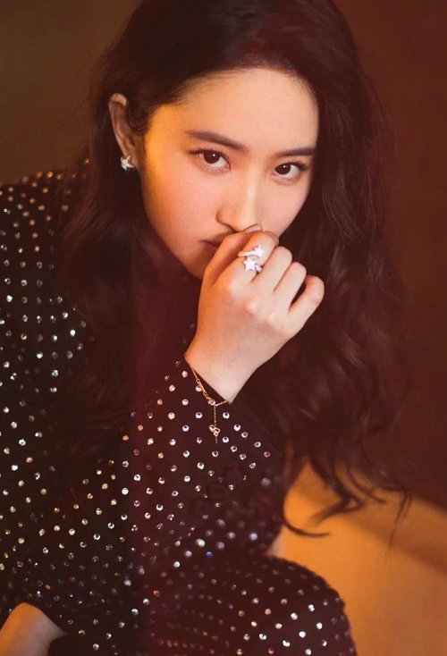 Ů�������̾������������ ����18����Ů�������ϵ��