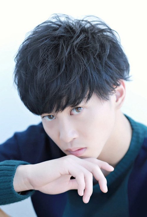 �����ÿ�˧���Ķ̷����� ����һ���ͷ�������˰���