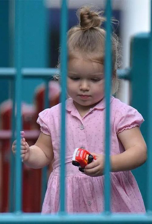 СŮ��������ͷ�ķ���ͼ��  Ůͯʱ��Ȧ���������ϵ