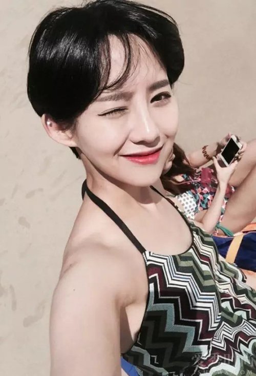 ����������������׼������ ��������Ů���޼�����ͷ��