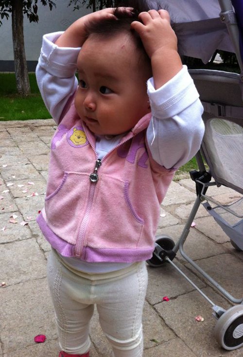 һ����к��������ͼƬ ��������ĺ��Ӷ̷����