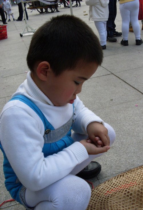 һ����к��������ͼƬ ��������ĺ��Ӷ̷����