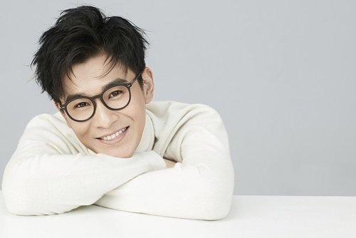 ����ͷ����ô��˧������ ����ְ�������ʺϵĶ̷�