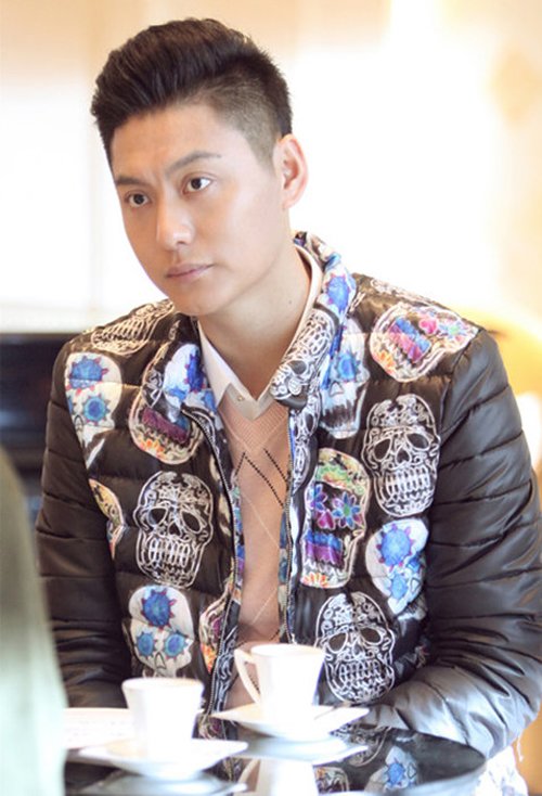 ����ͷ����ô��˧������ ����ְ�������ʺϵĶ̷�