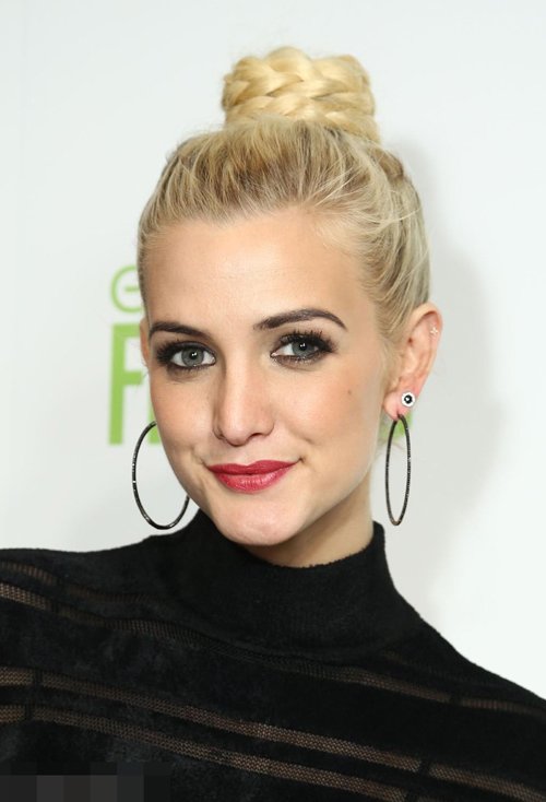 ����Ů����ˬ����ͷ�������� �������ʱ�����������