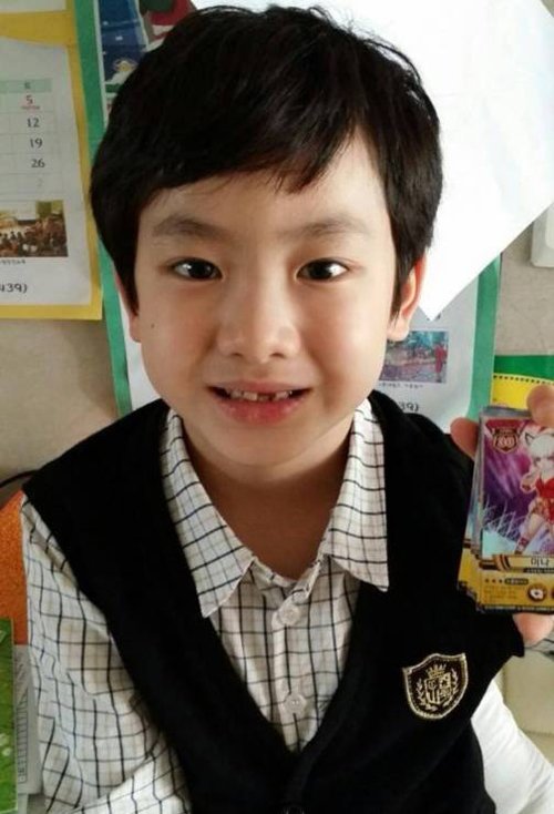 ����С�к���̷�����ͼƬ ��Ƥ�ֿɰ����к��̷����