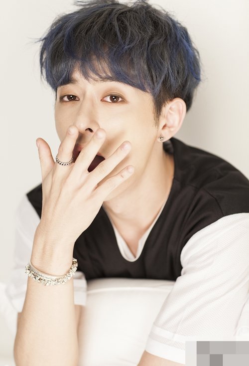 ������ô����ͷ��˧������ �ഺ����ʮ�������̷�ͼƬ