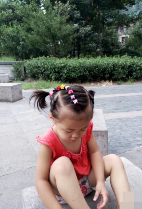 Ů�������ӷ�������ͼ�� С������˧�ɰ��̷�����