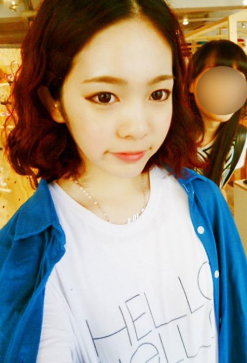 ����Ů�����¶̷�С�ɿɰ� ¶��������Ů����ͷ������