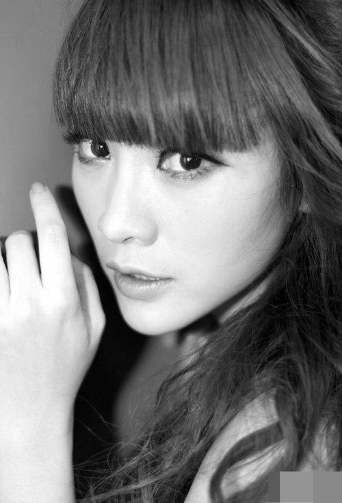 ��ɫ�������־��������� �߹�����Ů�����̷���