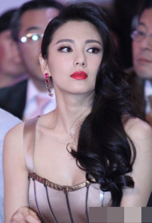 �������Ƿ糤���������ҷ��� Ů����ֵ�����������ϵ