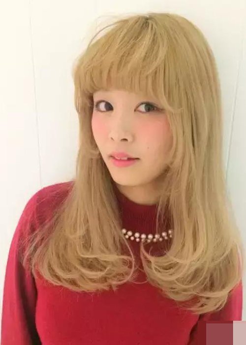 Ů��������ͷ���������Գ� ��ʱ��׷��Ů���г���ͼƬ