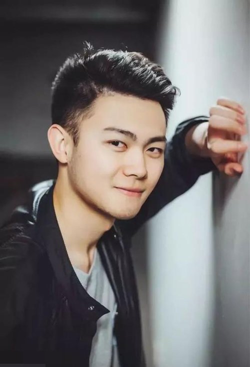 �����ױ�ƽ���ʺ�ʲô���� ��������˧��̷�ͼ