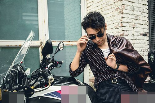 男生雅痞风短卷发帅气有范 张扬个性吸眼男生酷短头发