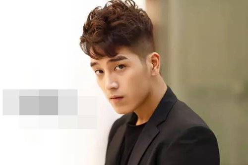 男生雅痞风短卷发帅气有范 张扬个性吸眼男生酷短头发