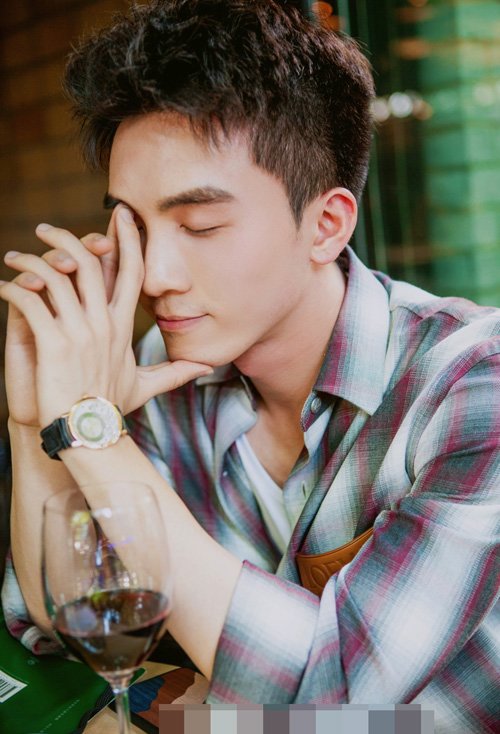 ������ͷ������˲��䳱�� ֻ�����������Ķ��̷�����