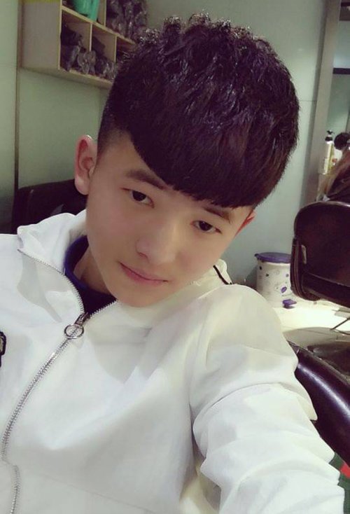 ������ͷ������˲��䳱�� ֻ�����������Ķ��̷�����