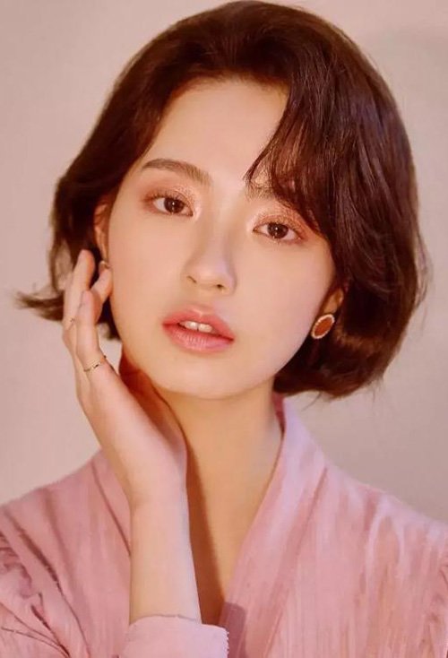 ����Ů���ʺ�ѧ��ͷ�� Ůʿ�����ļ���̷�ʾ��