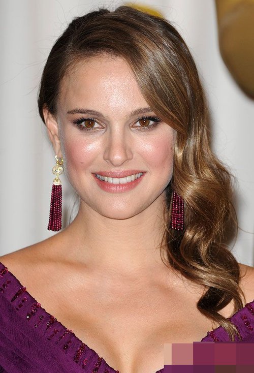 Ů�������鶯����͹������ �����������θ���ֵ���̷�