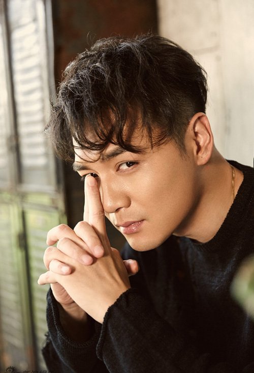 ���������������ط�ɫ���� ˧������е�ͷ����ɫʾ��