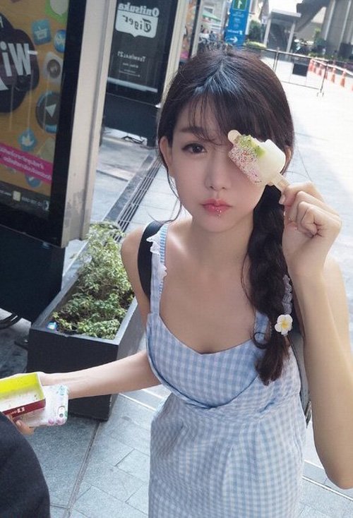 2019�������ʺ����ķ��� �߽�У԰����Ů������