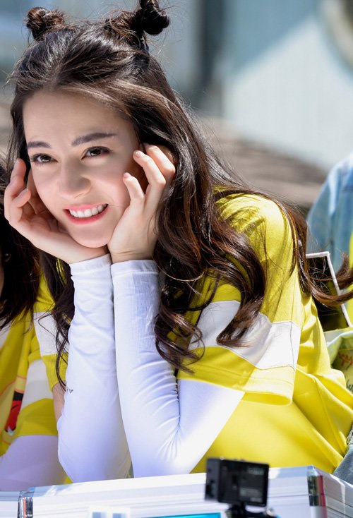 2019�������ʺ����ķ��� �߽�У԰����Ů������