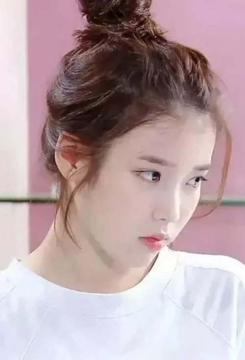 ��խŮ��������������ͷ���� �ϰ���Ů����������ͷ����