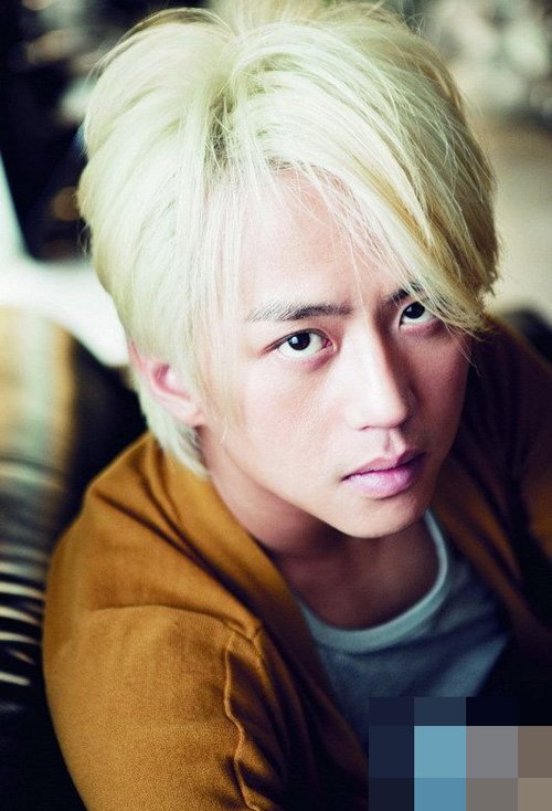 �����ഺ��ɫ��ͬ�����о� ������˧ק�����̷�����