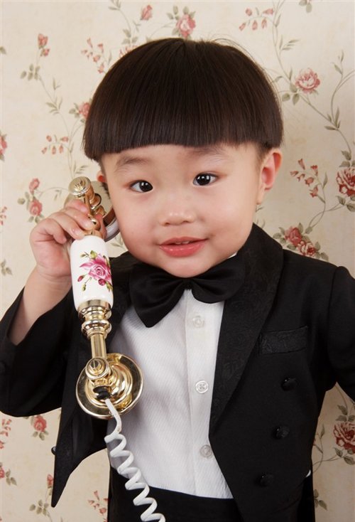 4��С�к���̷�����ͼƬ С���ӿɰ����ɶ̷�����