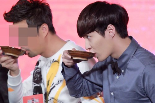 �����˼�����ս������ �������ͷ��׬������