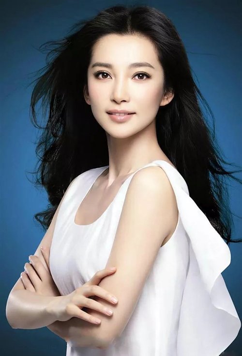 ����Ů�ʺ�ֱ�����Ǿ��� ����Ұ·�ӵľ�������