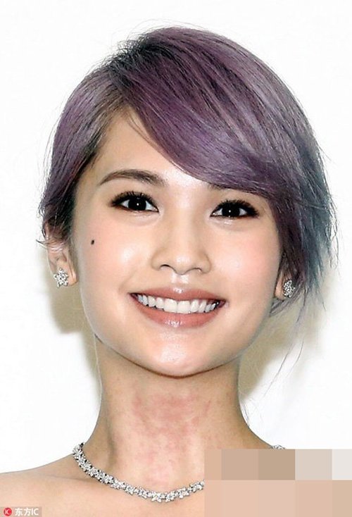 Ů���������Ϸ�ɫ��ѡ���� �������˵���ʱ��ͷ�����