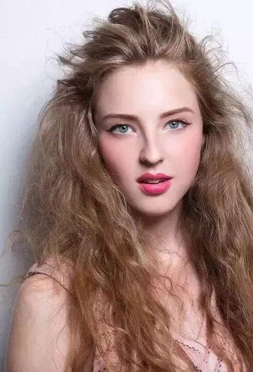 ������ͷ���������Ź�ζ ���ʱ�е�Ů������ϵ