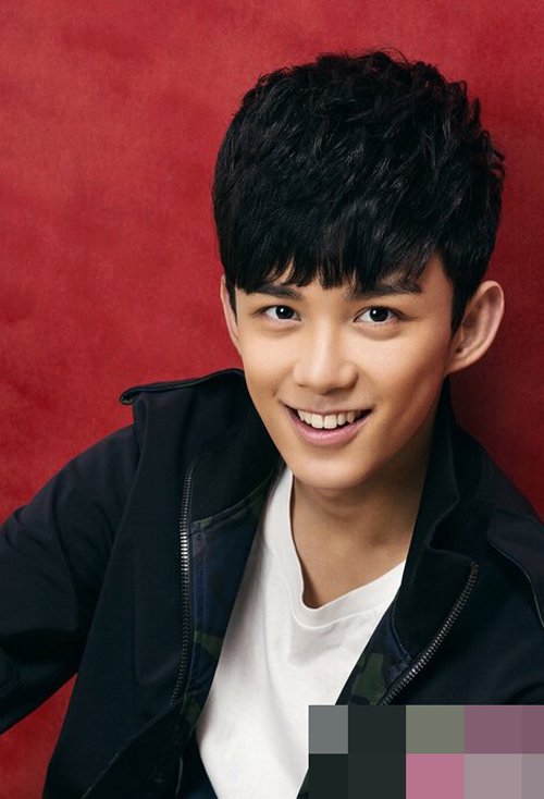 00����ѧ������̷����� С������ഺ�̷�ͼƬ