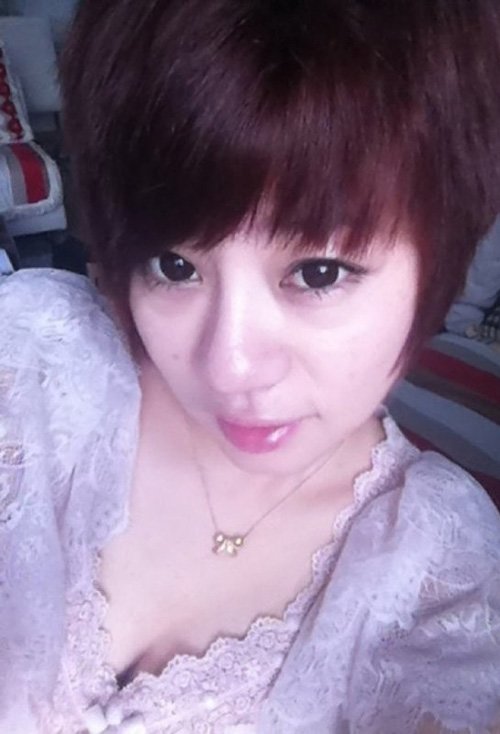 �̷���Ů���ʺ�Ⱦ�ķ�ɫ ������ˬ���˶�ͷ������