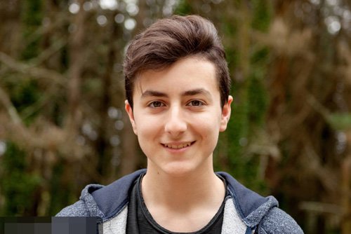 �����������ж̷����� ���﹫�Ӹ�ĳ��̷����