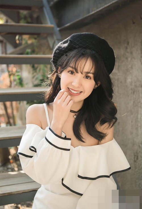 Ů����δ������������ÿ� ����У԰���ľ�ͷ�����