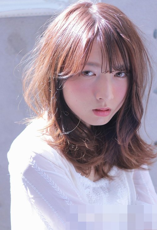 头发很软适合什么发型 美炸天边的女生卷烫发设计