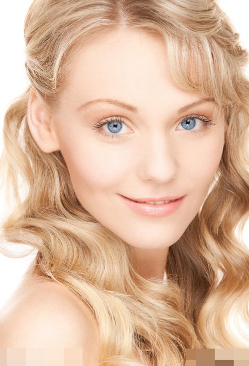 如何打理迷人卷烫头发造型 切换潮女风采的女生卷发