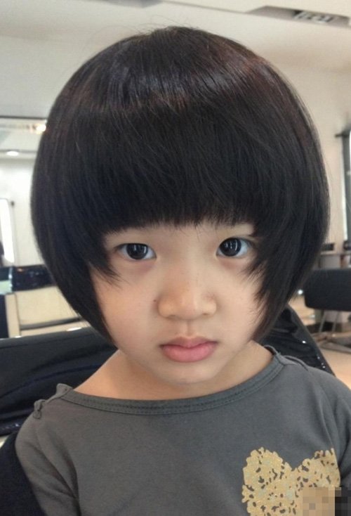 小女孩的短发型图片大全 活泼可爱的女童短发打造