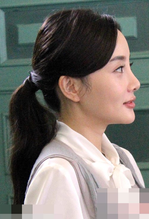 长脸女生怎么扎马尾好看 轻松变身潮女的扎发辫子