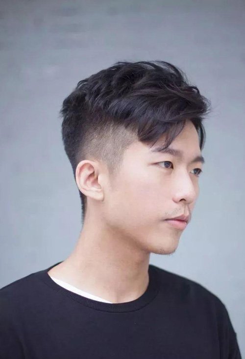 �����������Ƶ��Ķ̷��� ˧�������ŵ��к��̷�ͼ