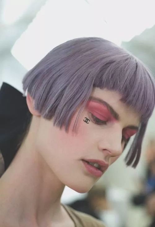 2020��Ů������Ⱦʲô��ɫ ֵ�ó��Ե�Ů����ɫ